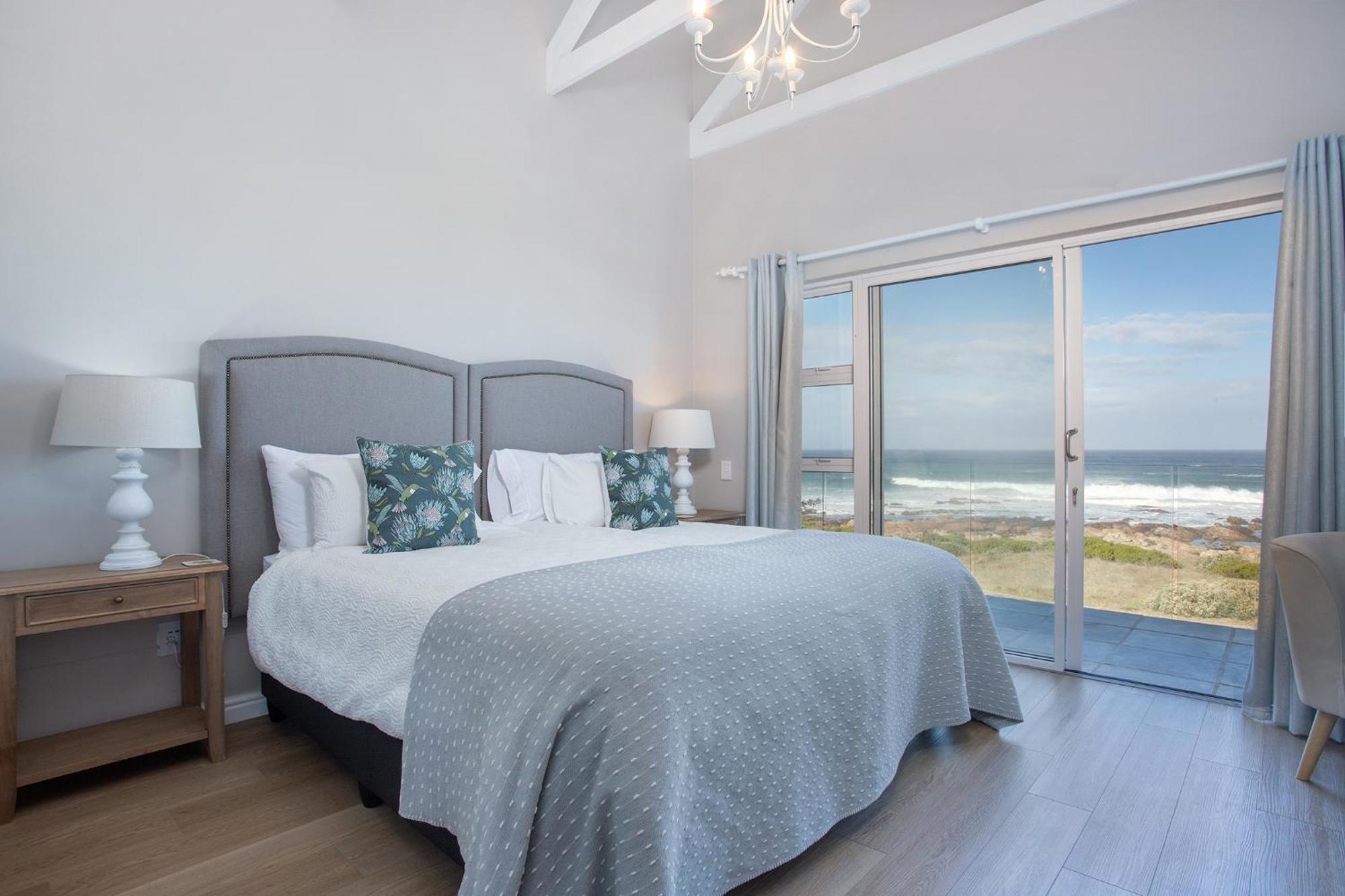 Seapearl Oceanfront Villa And Cottage Hermanus Bagian luar foto